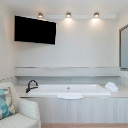 Sandman Suites Vancouver On Davie-2