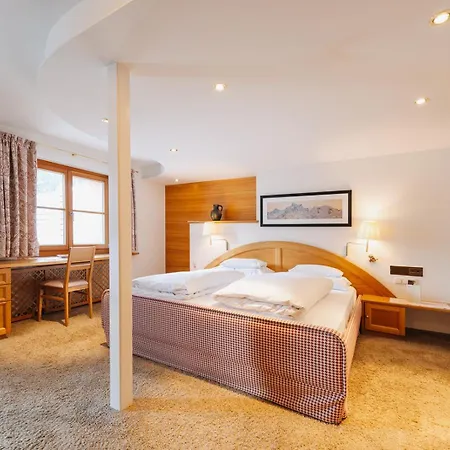 Hotel Aurora-3