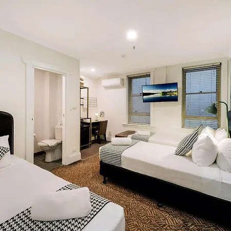 Hotel Emerald-2