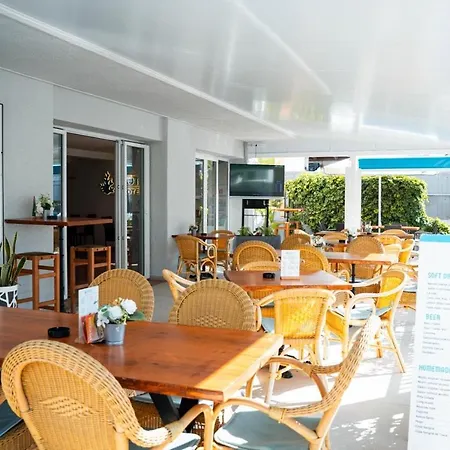Coral Beach House & Food (Adults Only)-3