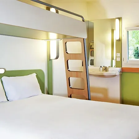 Ibis Budget Newport-3