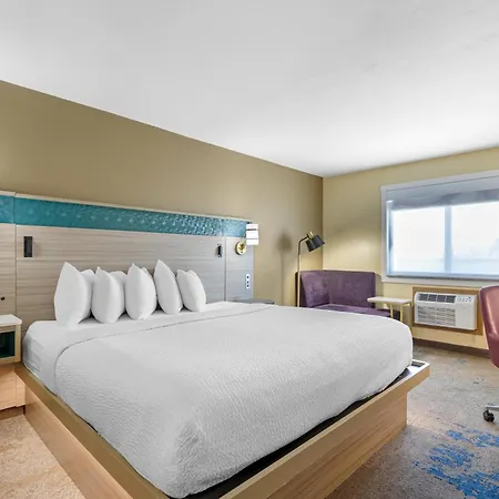 Best Western Plus Altoona Inn-3
