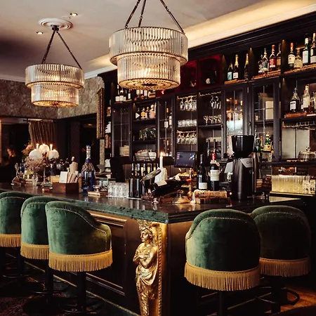 Hotel Pigalle-3
