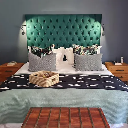 The Woodpecker Inn-3