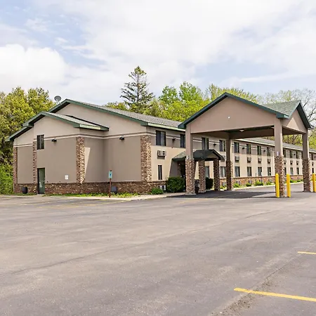 Quality Inn & Suites Marinette-2