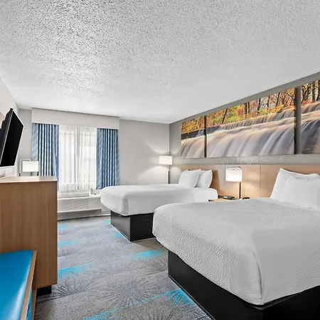 Days Inn By Wyndham Alpena-3