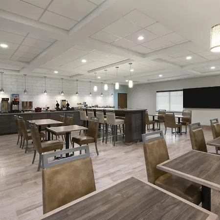 Best Western Plus College Station Inn & Suites-2