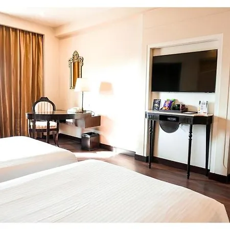 La Place Sarovar Portico-2