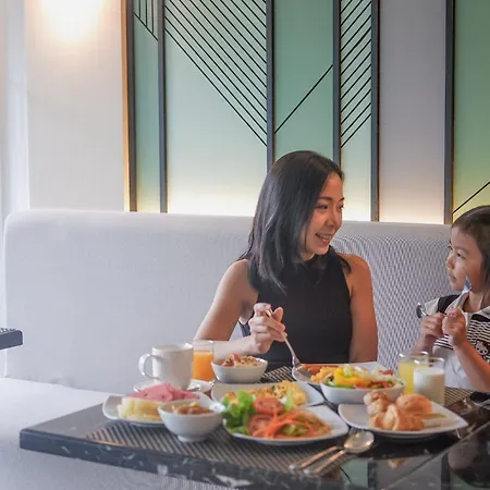 Garner Hotel Pattaya Central By Ihg-2