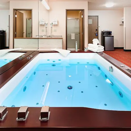 Grand Marquis Waterpark Hotel & Suites-2