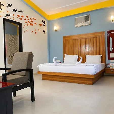 Corbett Treat Resort-3