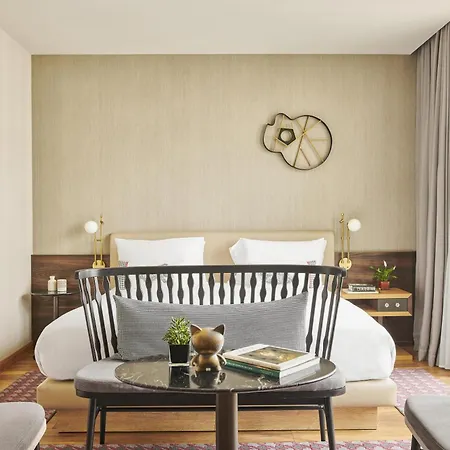 Hyatt Centric Gran Via Madrid-3