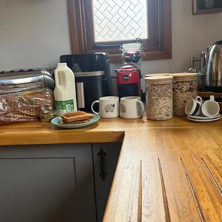 Holly Trees Guest Accommodation-2