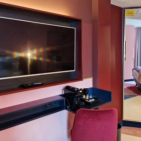 Holiday Inn - The Niu, Loco Munich North By Ihg-3