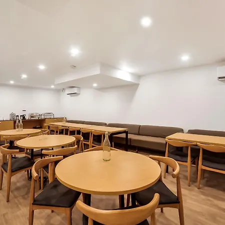 Super Townhouse 158 Near Netaji Subhash Marg Near Appu Ghar-2