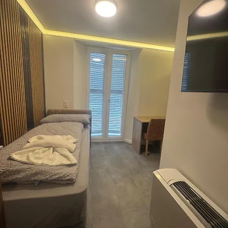City Hotel-3