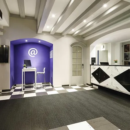 Ibis Styles Amsterdam Central Station-3