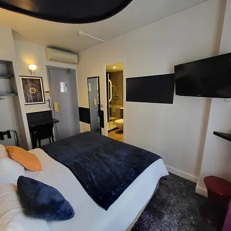 Accueil Hotel Paris Pigalle Montmartre - Hotel Renove-3