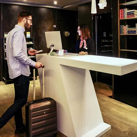 Mercure Madrid Centro-3