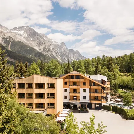 Falkensteiner Hotel Antholz - Adults only-3