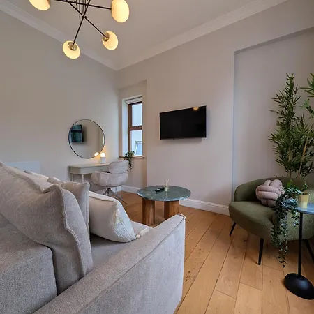Crawford House - Scholarlee Living Apartments-3