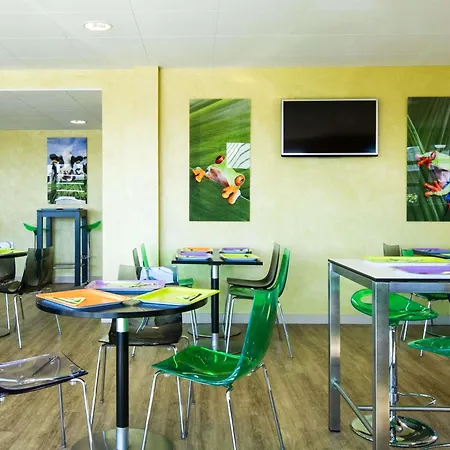 Hotel Ibis Styles Bourges-3