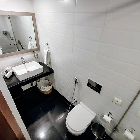 Peerless Hotel Kolkata-2