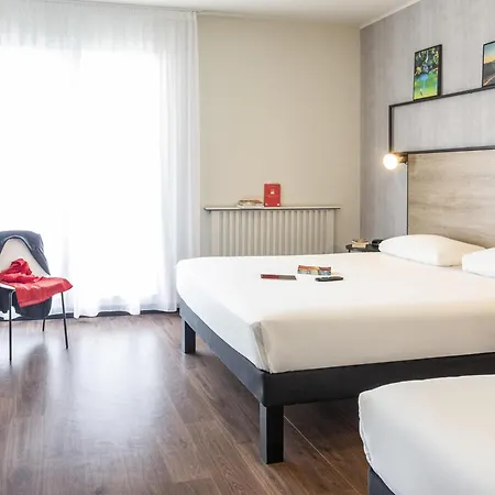 Ibis Centre Millau-2