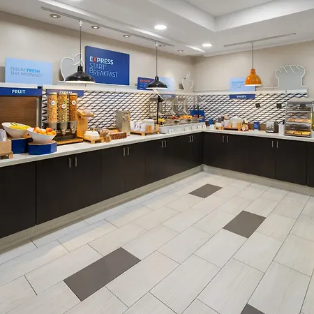 Holiday Inn Express Hotel & Suites New Iberia - Avery Island By Ihg-3