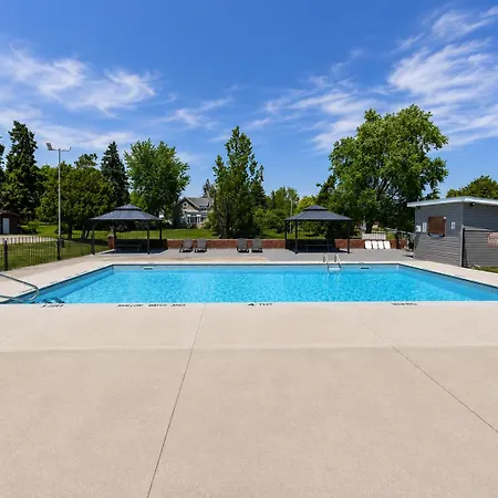 Ramada By Wyndham 1000 Islands Gananoque-2