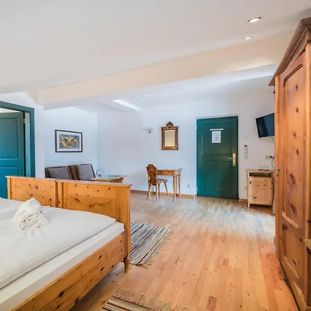 Hotel Dolomitenhof&Chalet Alte Post-3