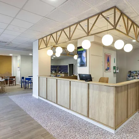 B&B HOTEL Perpignan Centre-3