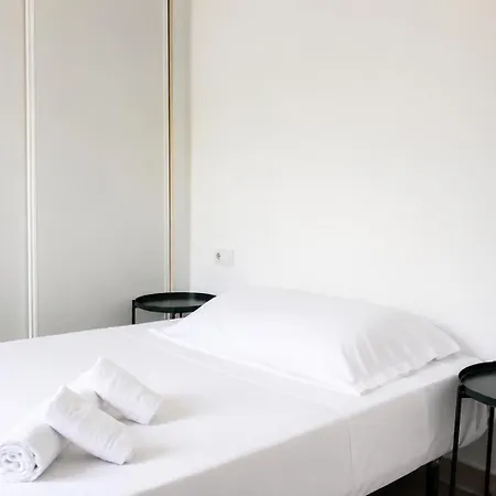 Malvarrosa Beach Rooms-2