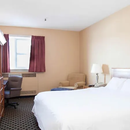 Athabasca Valley Inn & Suites-3