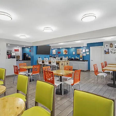 Best Western Plus Holiday Sands Inn&Suites-3
