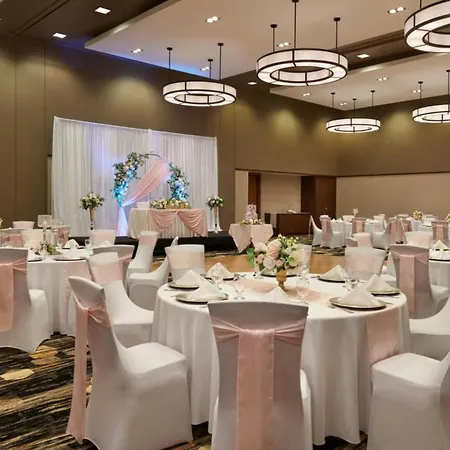 Residence Inn By Marriott Calgary Airport-3