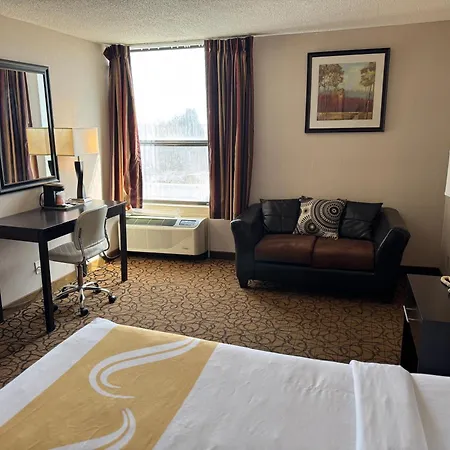 Quality Inn & Suites Escanaba North-3