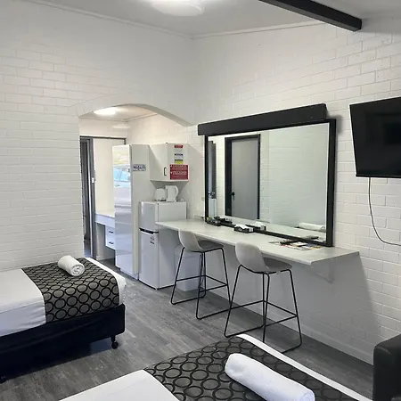 Allan Cunningham Motel-3