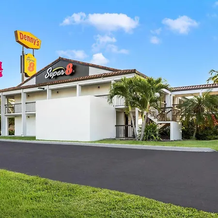 Super 8 By Wyndham Riviera Beach West Palm Beach-3
