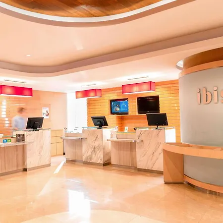 Ibis Hong Kong Central & Sheung Wan-3
