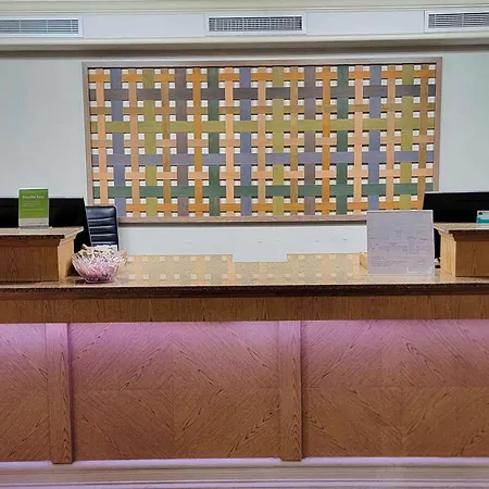 Travelodge By Wyndham Amarillo West Medical Center-3