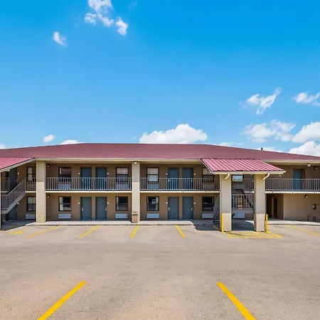 Quality Inn & Suites Hot Springs-Lake Hamilton-2