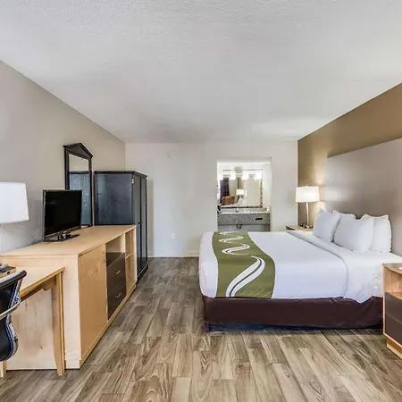 Quality Inn & Suites Hot Springs-Lake Hamilton-3
