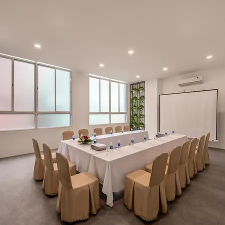 Petro Hotel Da Nang-3