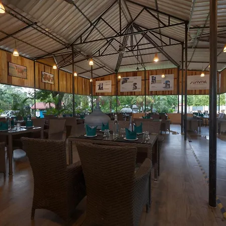 Summit Green Lake Tea Resort & Spa-2