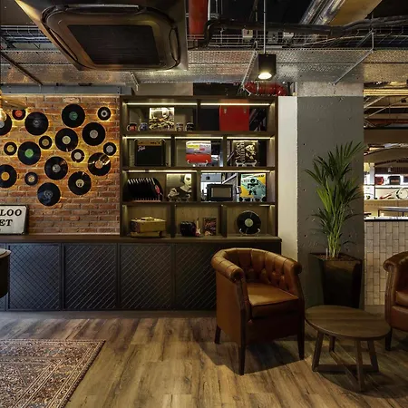 Ibis Styles Glasgow Central-2