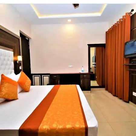 Wood Stock Kasauli-Rooms With Balcony & Cottages With Private Terrace-Panoramic View -Adjoining Forest Track-2