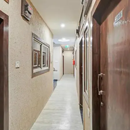 Fabhotel Amrit Palace-2