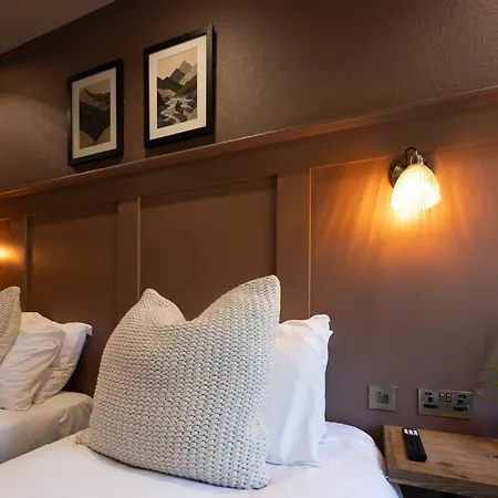 Tyn-Y-Coed Inn-3