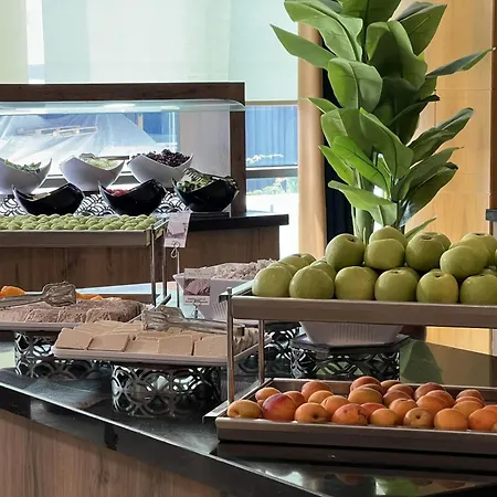 La Quinta By Wyndham Istanbul Gunesli-2